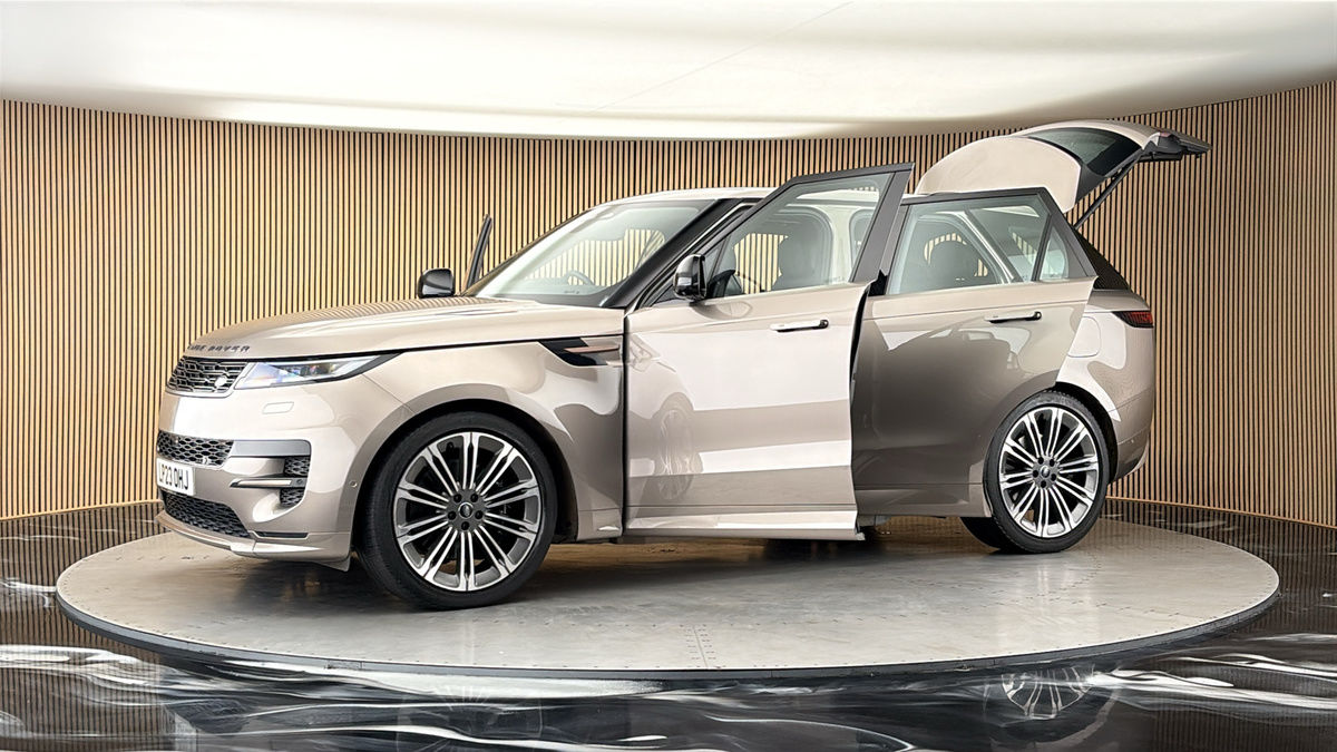 More views of Land Rover Range Rover Sport