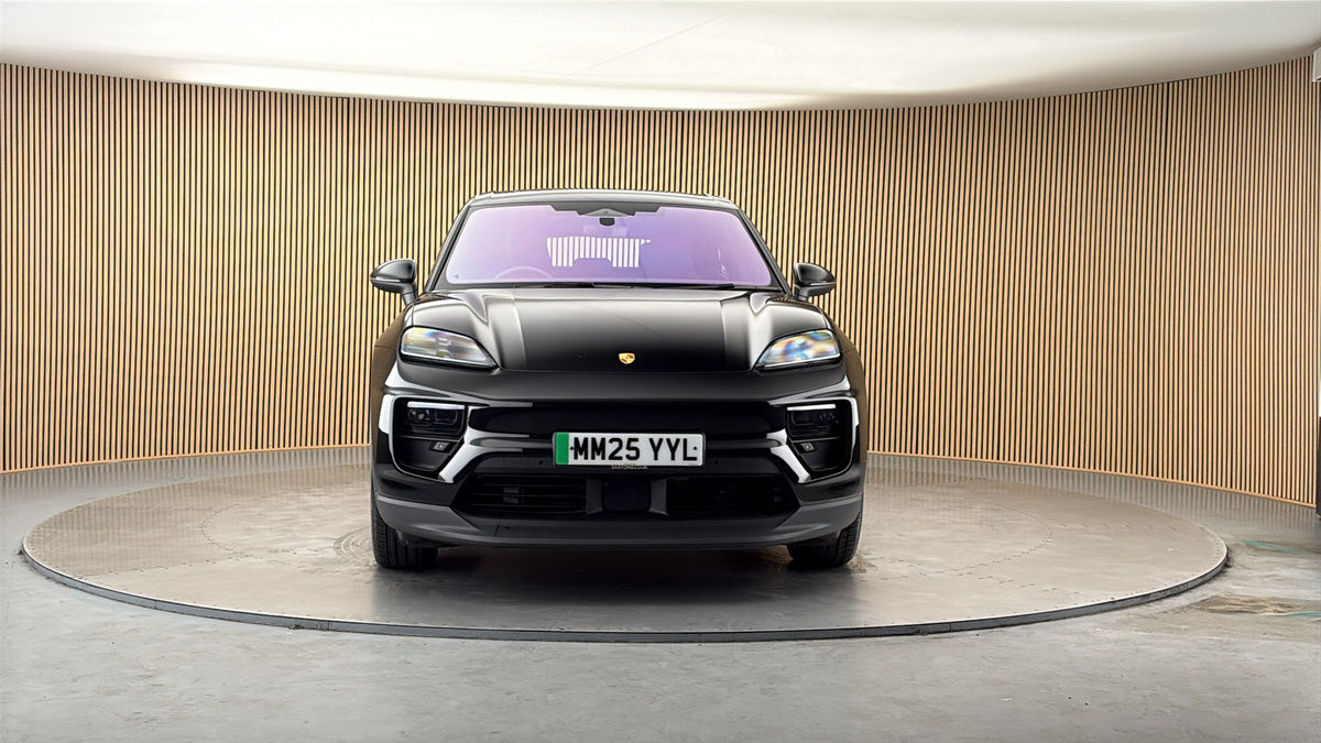 More views of Porsche Macan