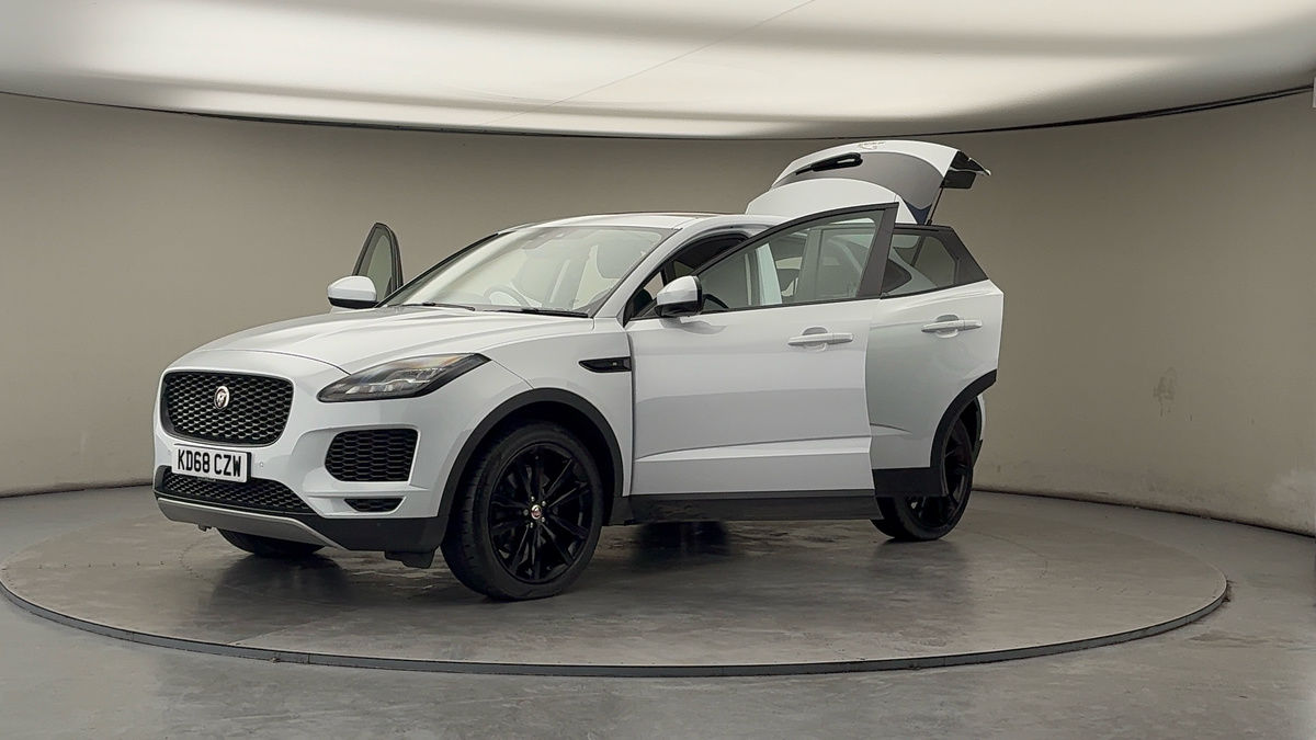Jaguar E-PACE Image 22
