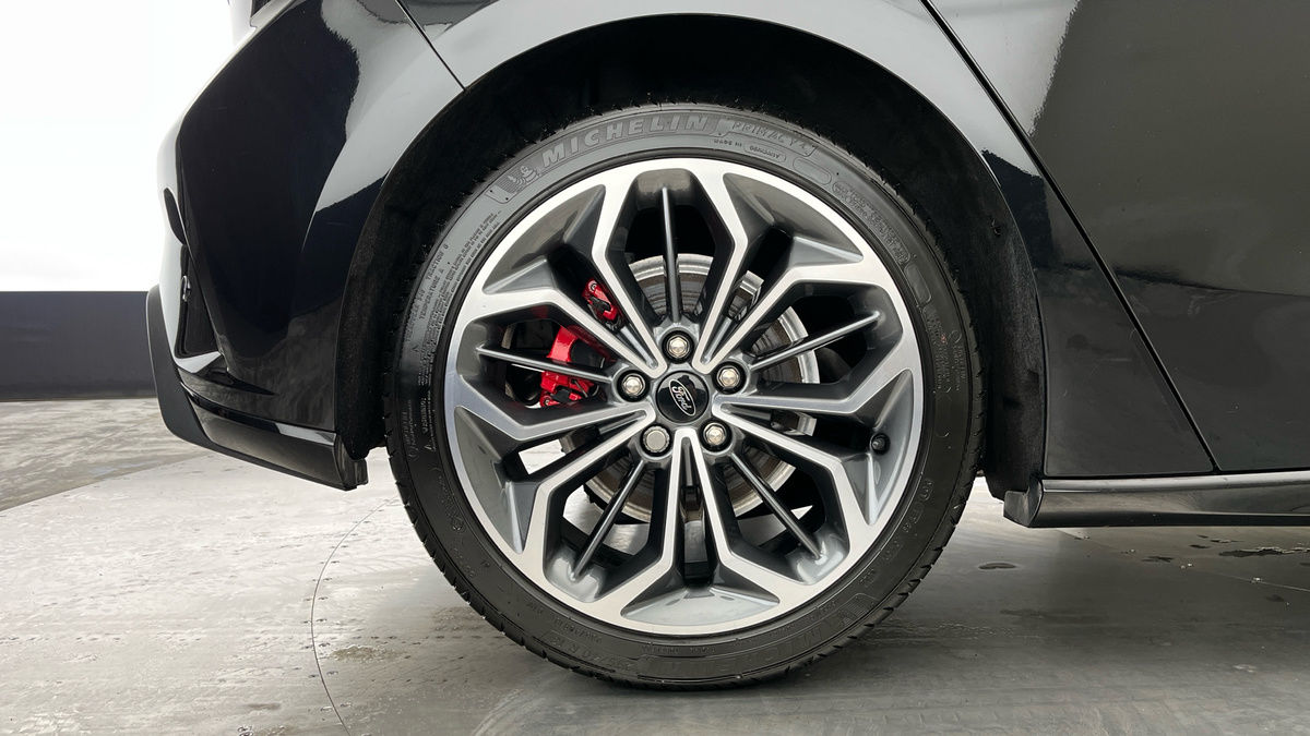 Ford Focus Image 10