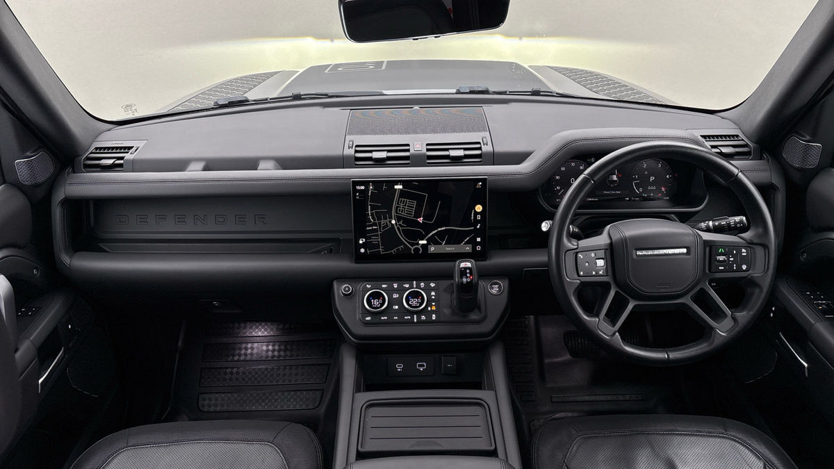 Land Rover Defender 110 Urban Image 12