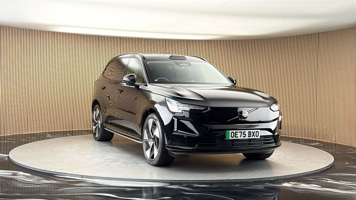 More views of Volvo EX90