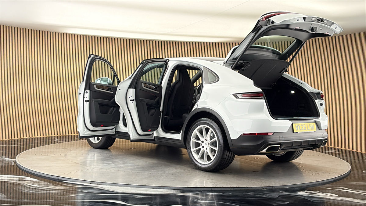 More views of Porsche Cayenne