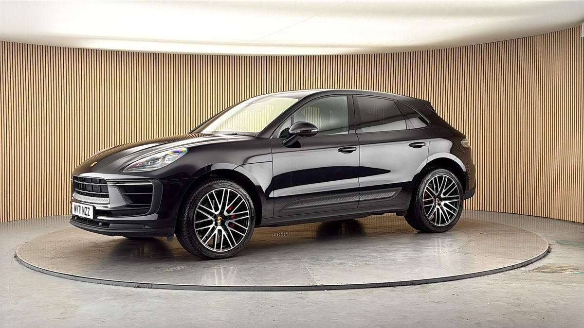 More views of Porsche Macan