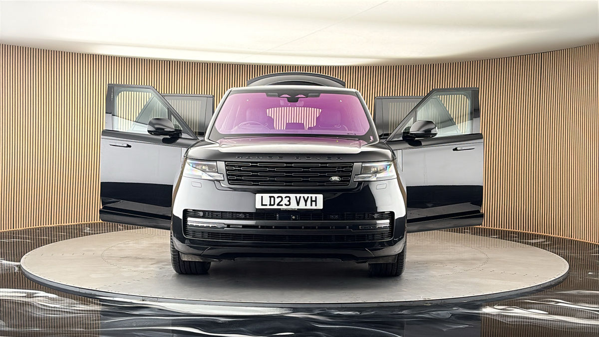 More views of Land Rover Range Rover