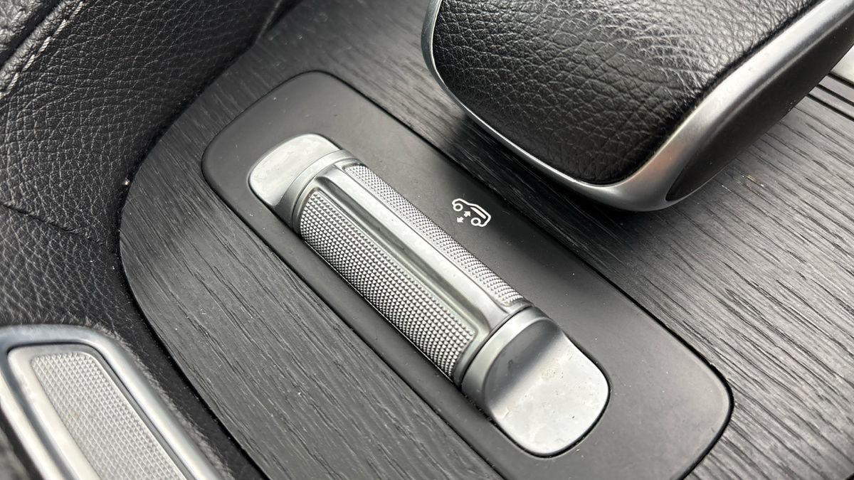 Mercedes-Benz GLE Image 34