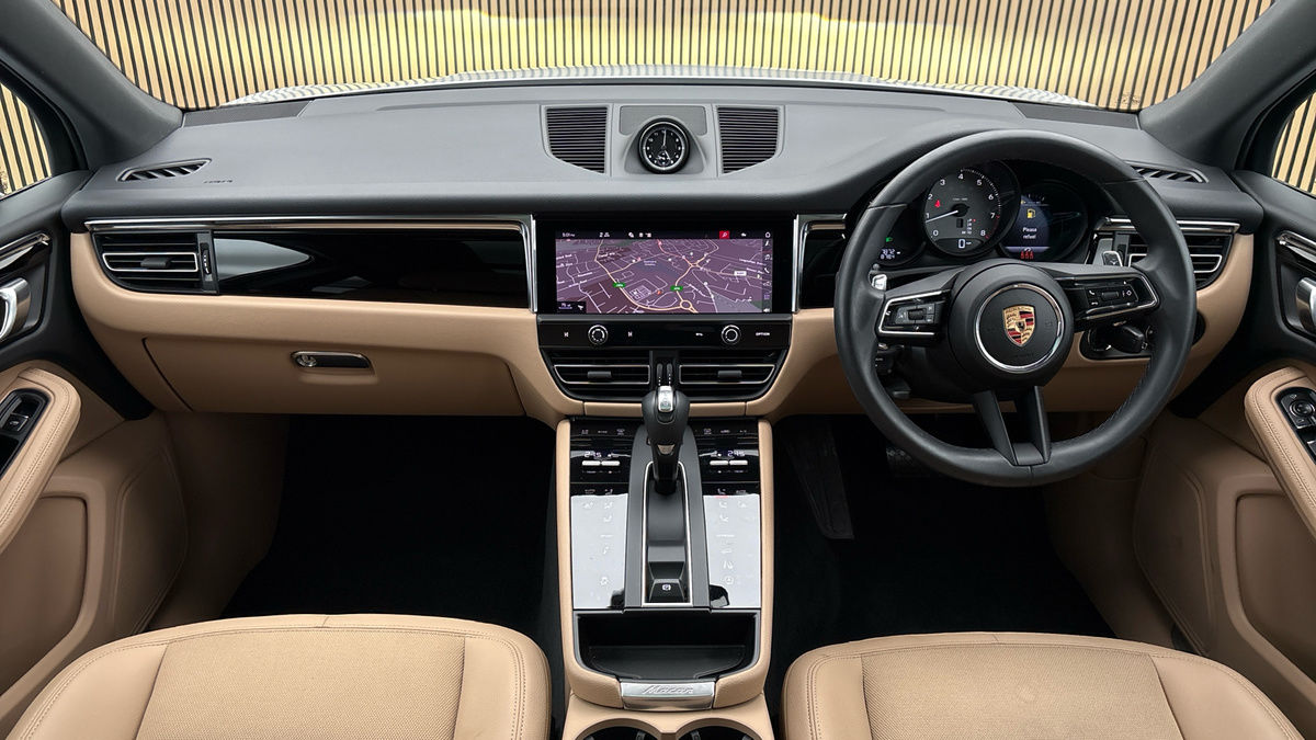 Porsche Macan Image 12
