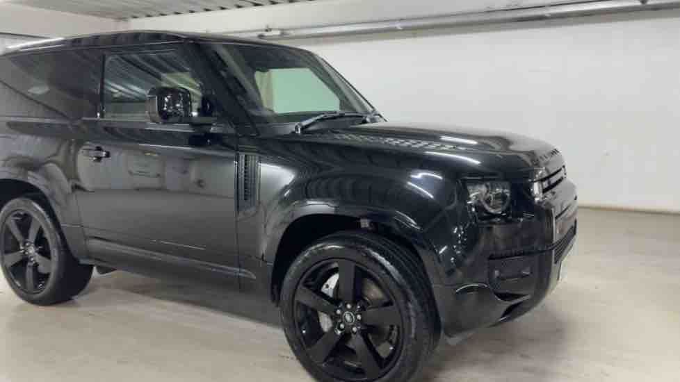 More views of Land Rover Defender 90