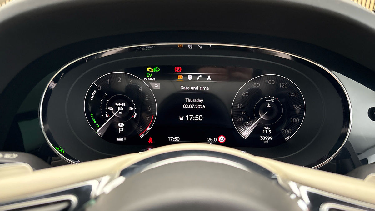 Bentley Bentayga Image 33