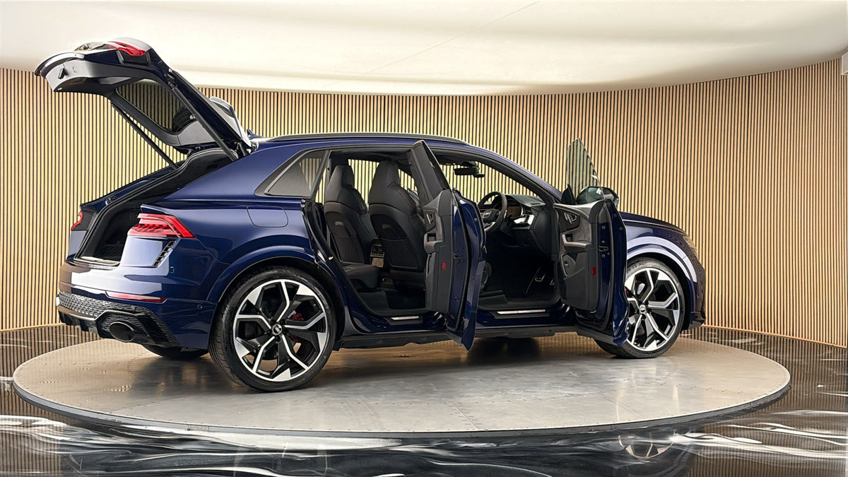 More views of Audi RSQ8