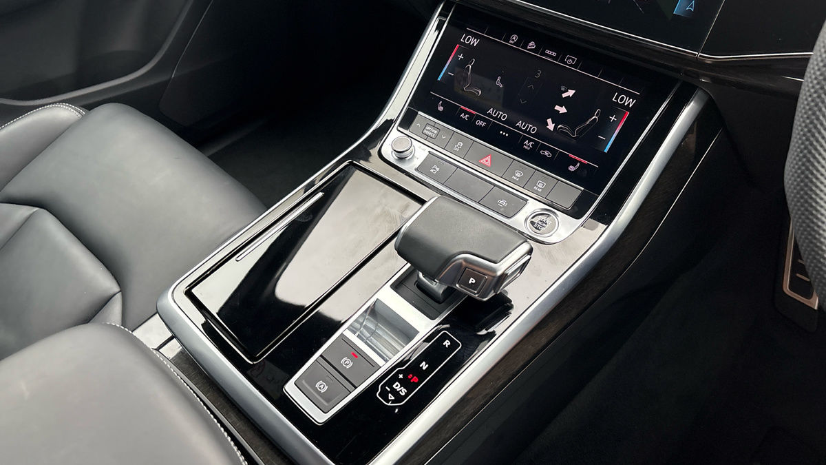Audi Q7 Image 18