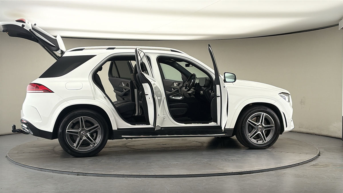 More views of Mercedes-Benz GLE