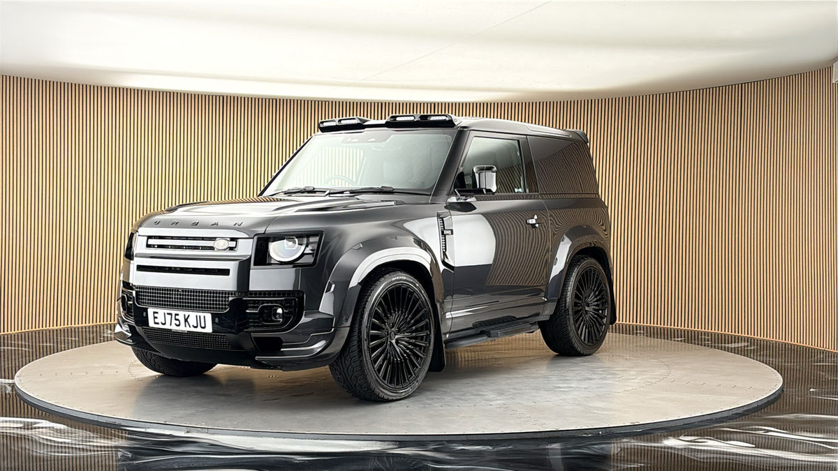 More views of Land Rover Defender 90