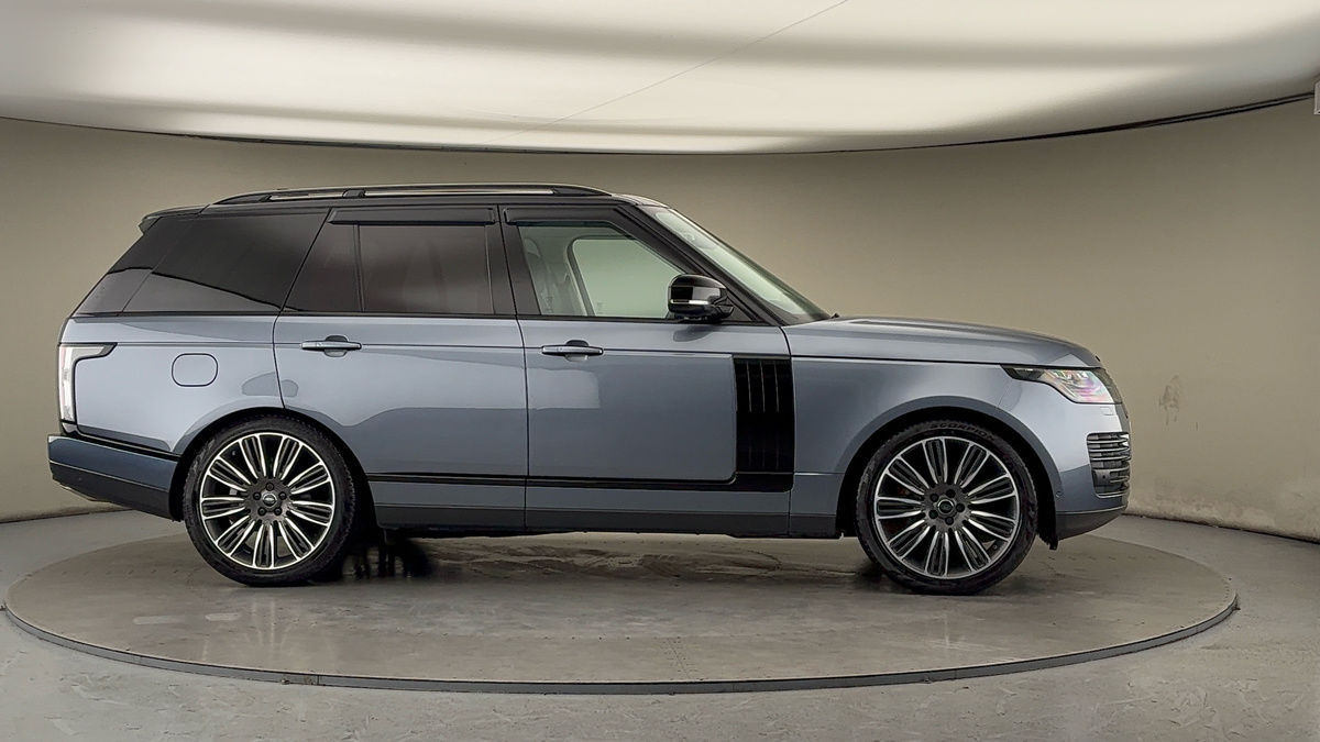 More views of Land Rover Range Rover