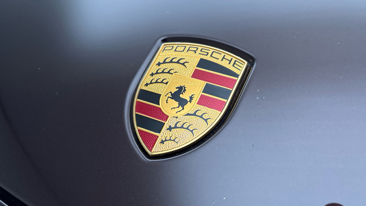 Porsche Cayenne Image 24