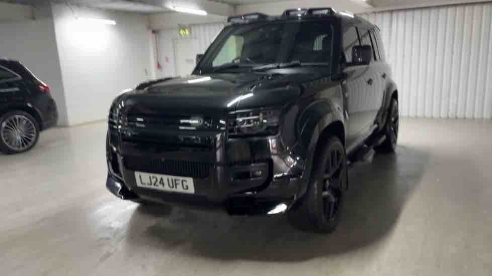 More views of Land Rover Defender 110