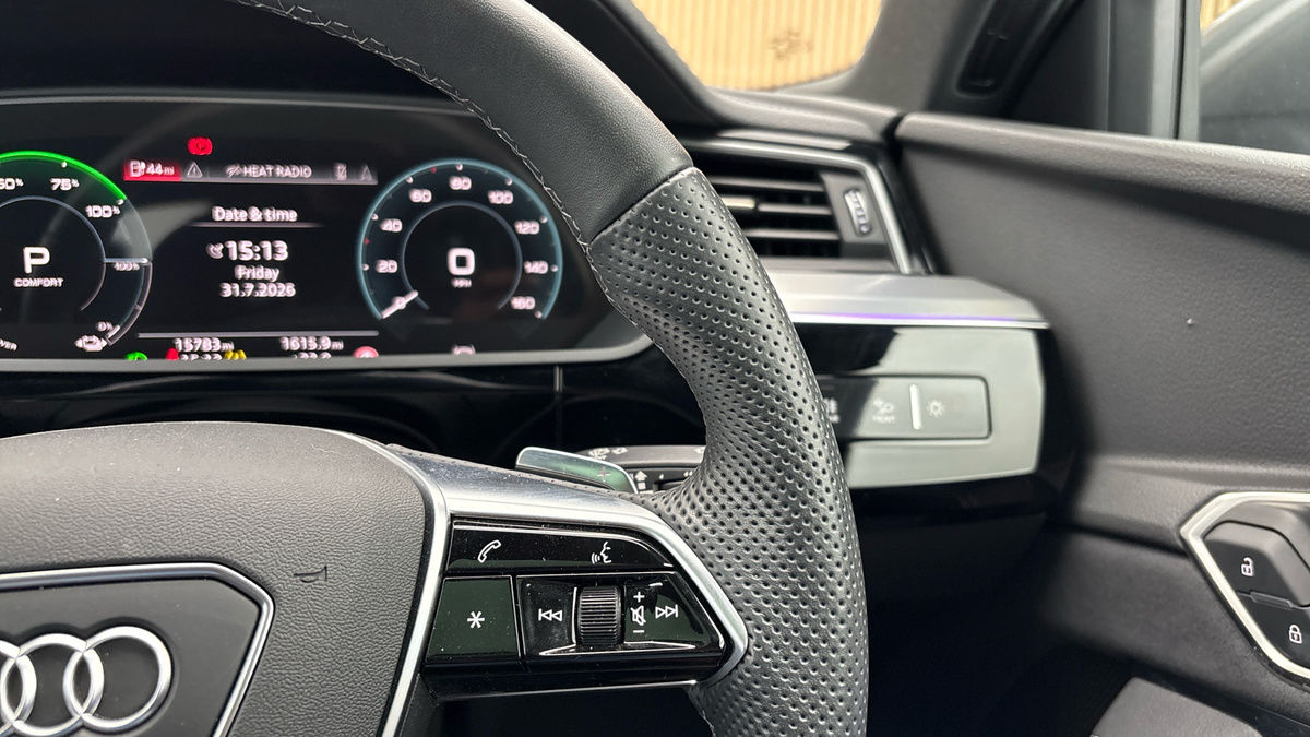 Audi Q8 e-tron Image 14