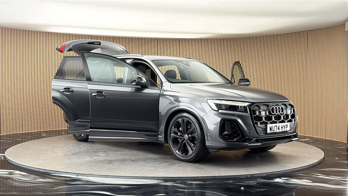 More views of Audi Q7