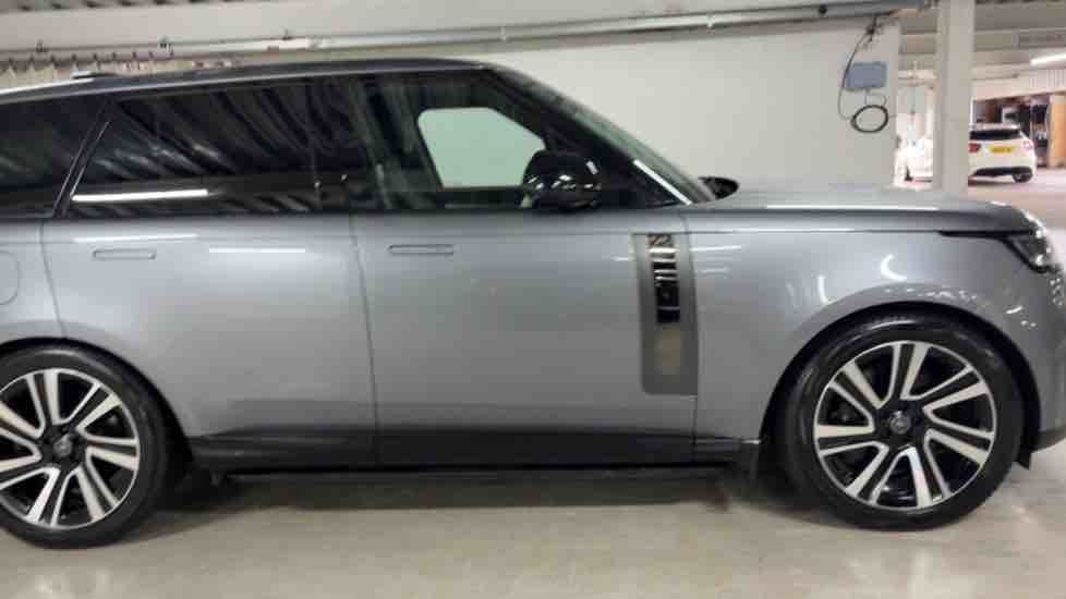 More views of Land Rover Range Rover