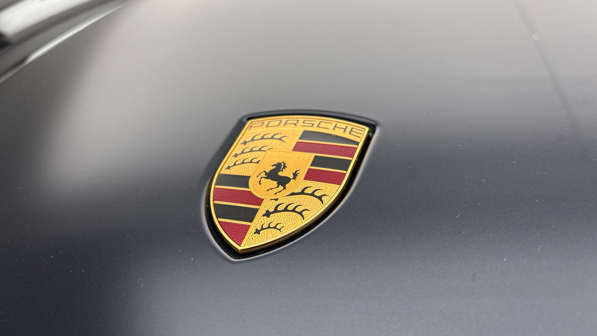 Porsche Cayenne Image 24