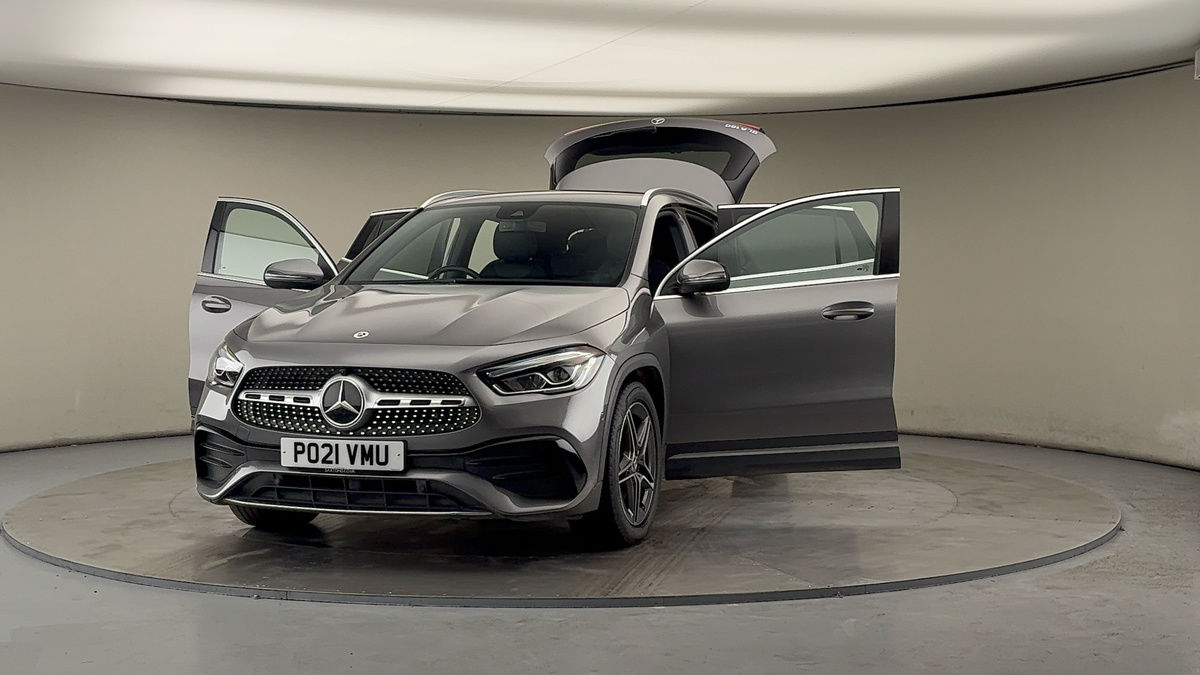 More views of Mercedes-Benz GLA