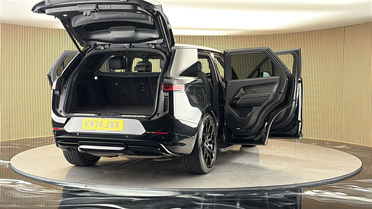 More views of Land Rover Range Rover Sport