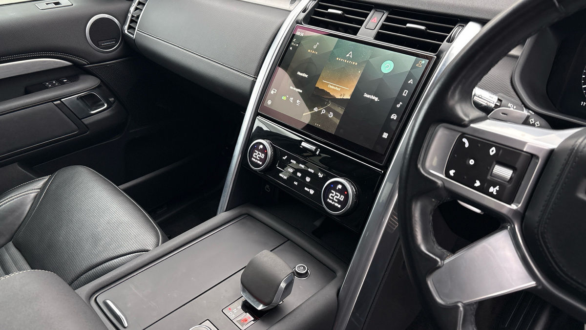 Land Rover Discovery Image 18