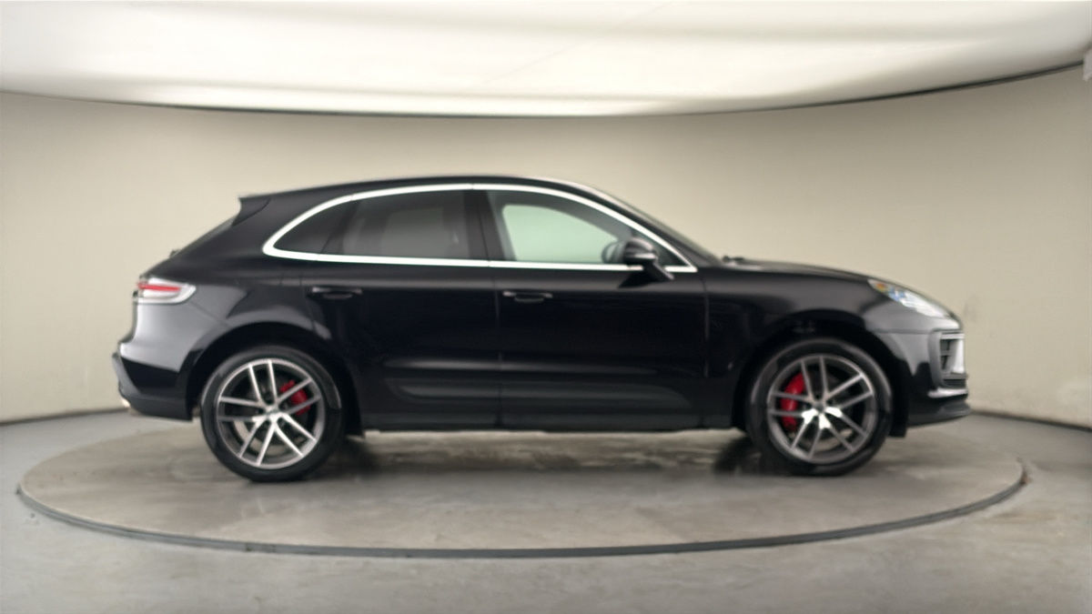 Porsche Macan Image 16