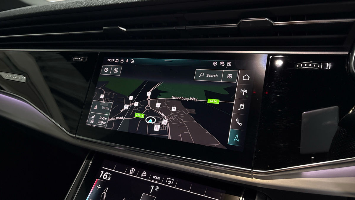 Audi Q7 Image 17