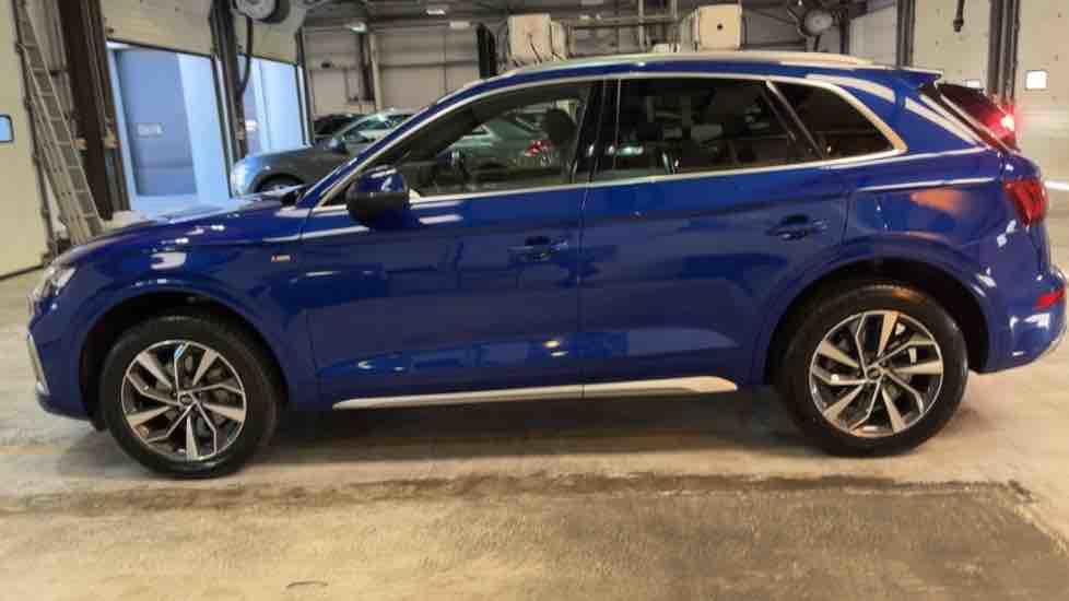 More views of Audi Q5