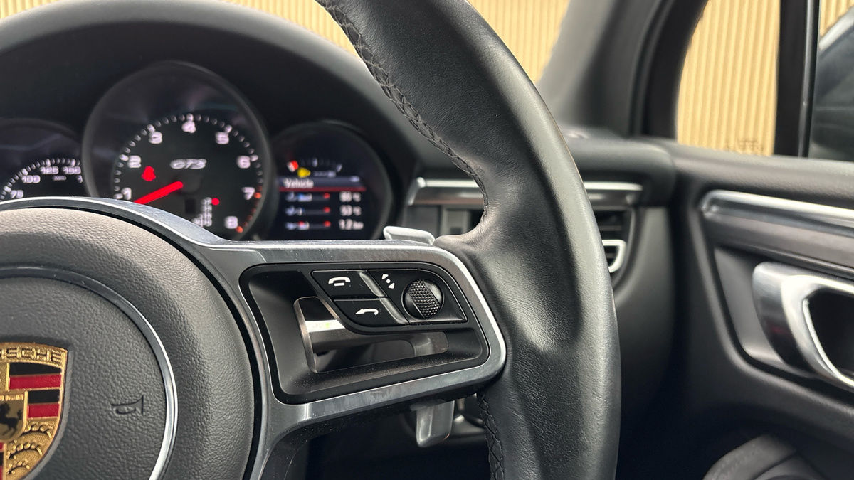 Porsche Macan Image 14