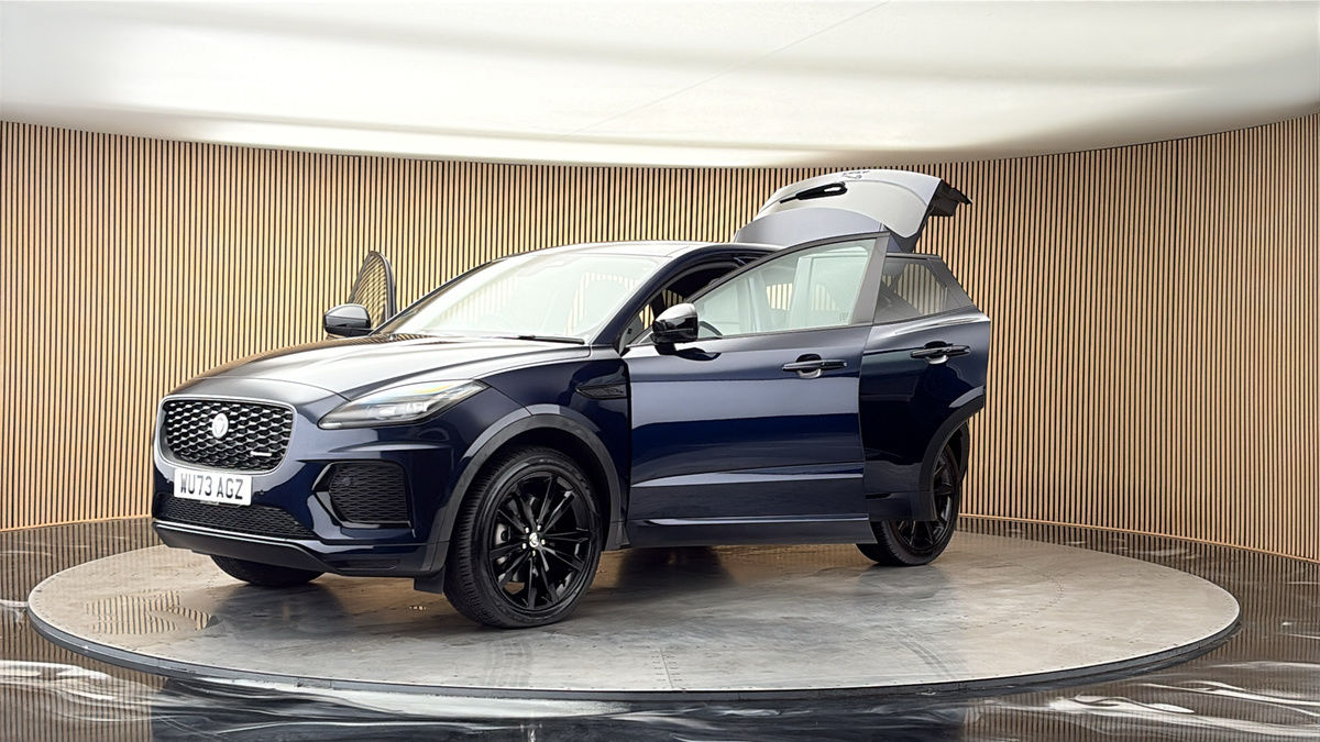 Jaguar E-PACE Image 22