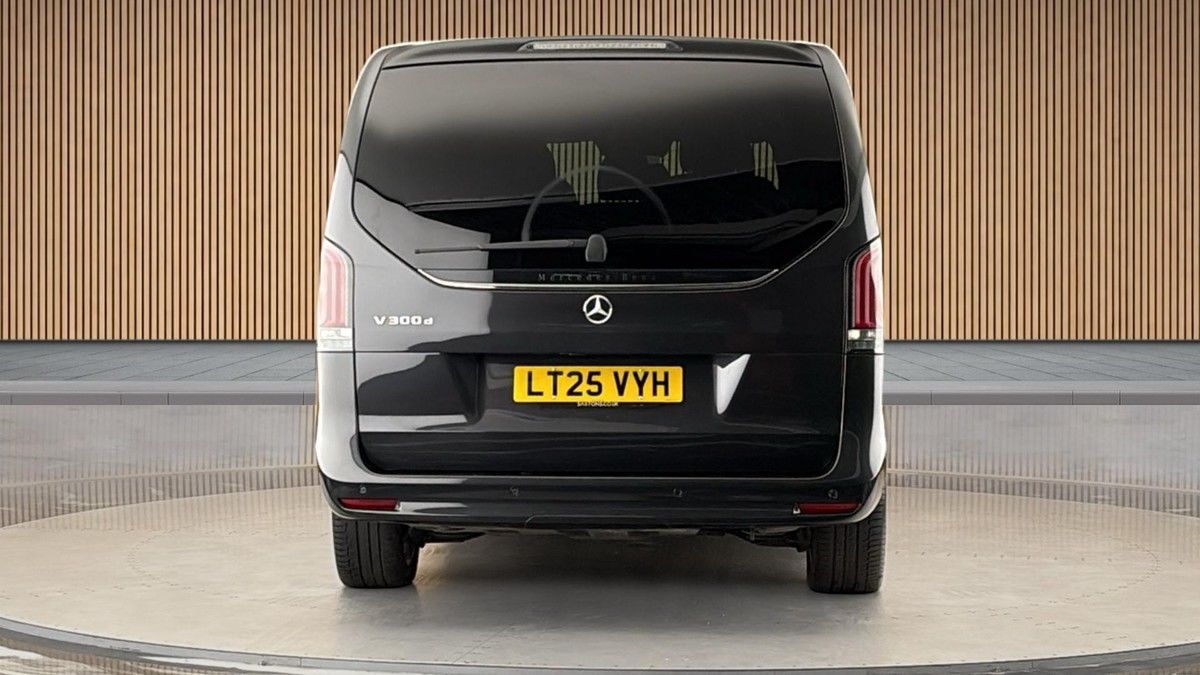 Mercedes-Benz V Class Image 4