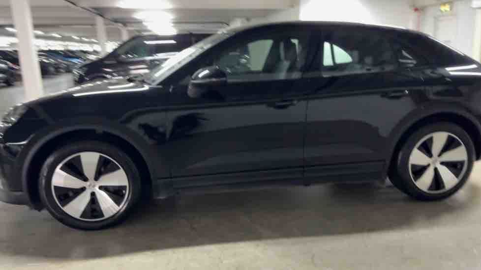 More views of Porsche Macan