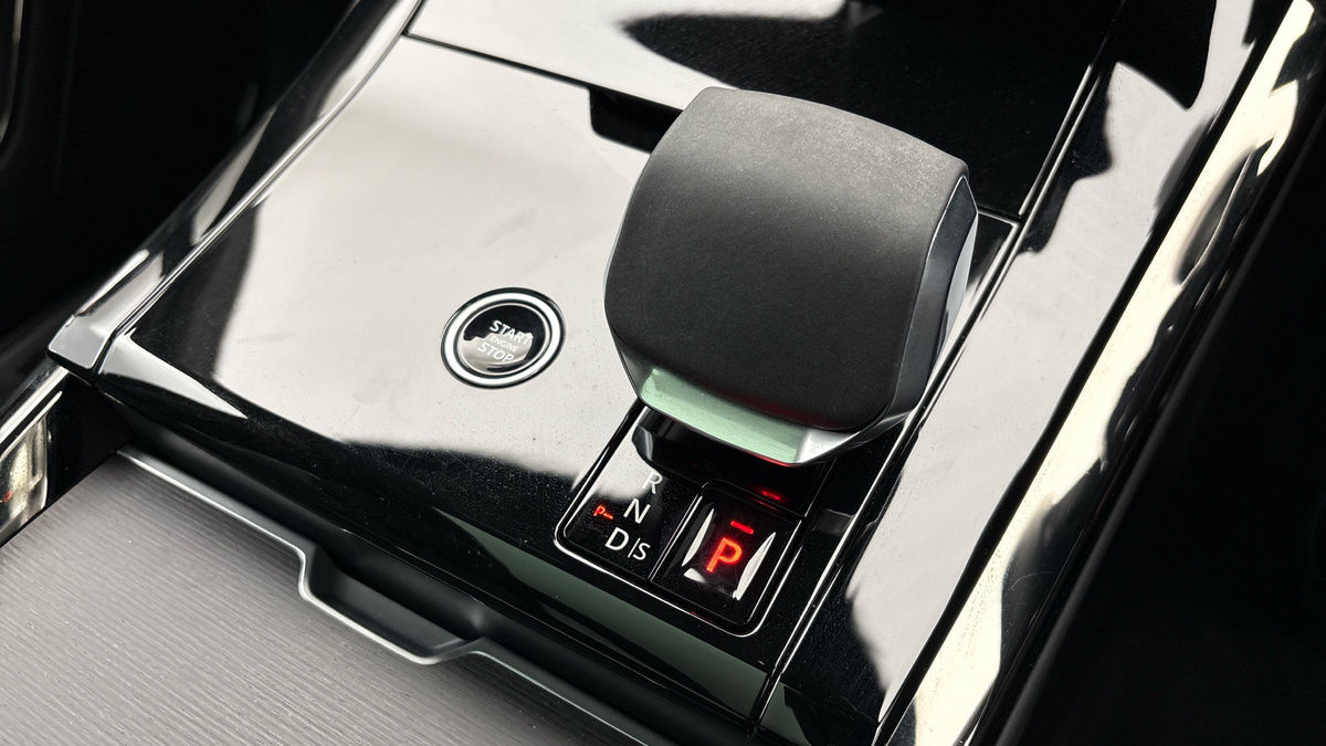 Land Rover Range Rover Sport Image 26