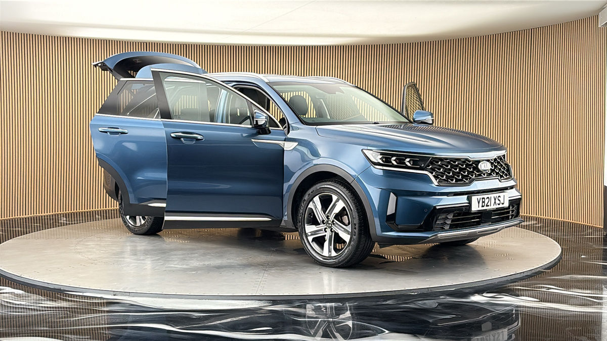 More views of Kia Sorento