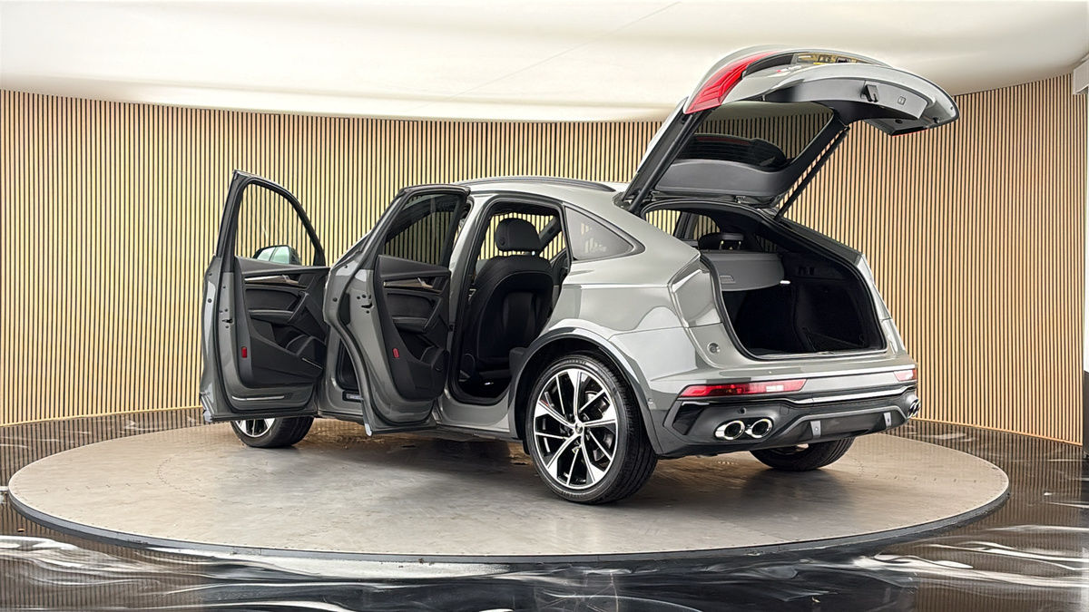 More views of Audi SQ5