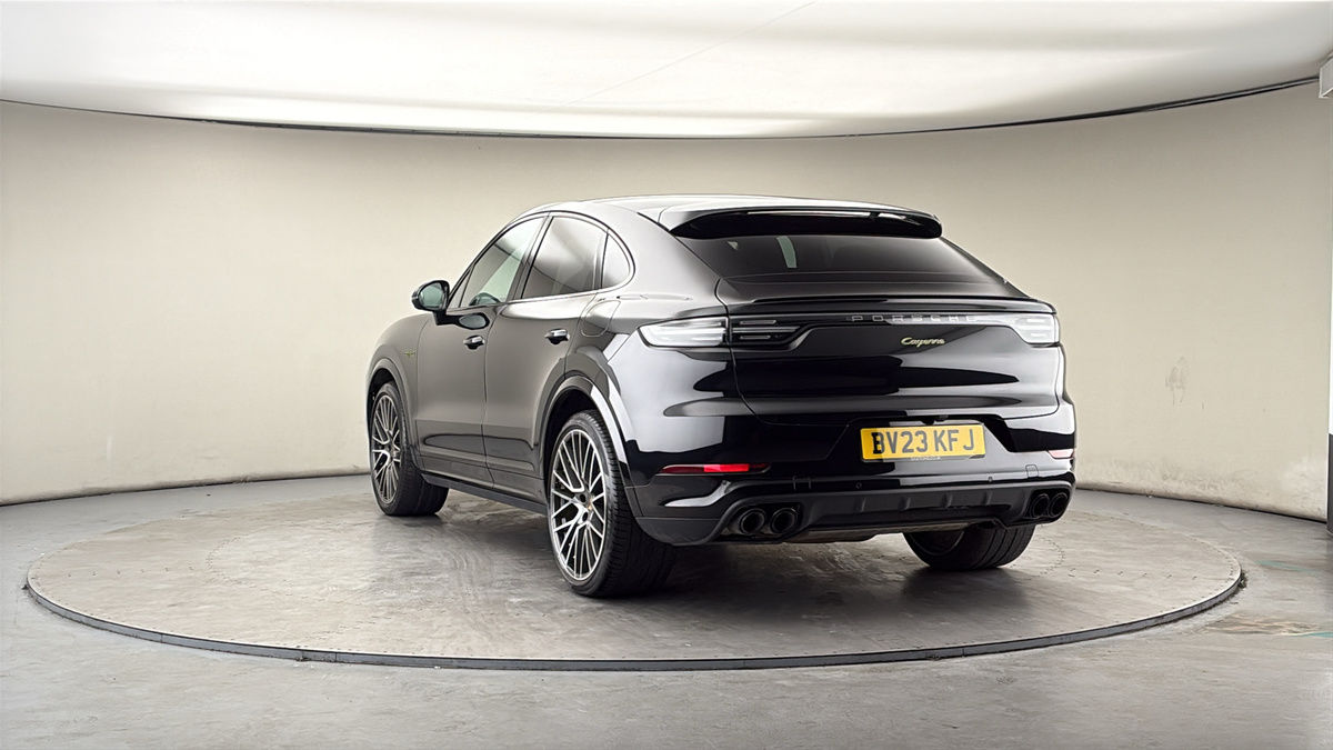 More views of Porsche Cayenne