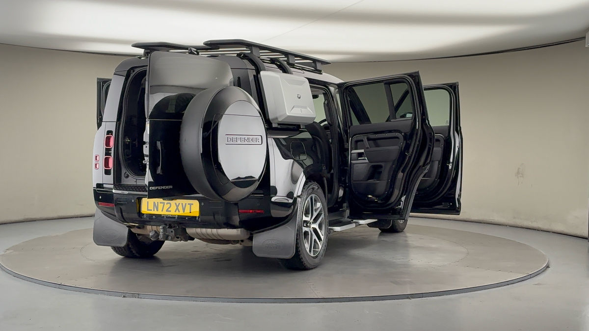 More views of Land Rover Defender 110