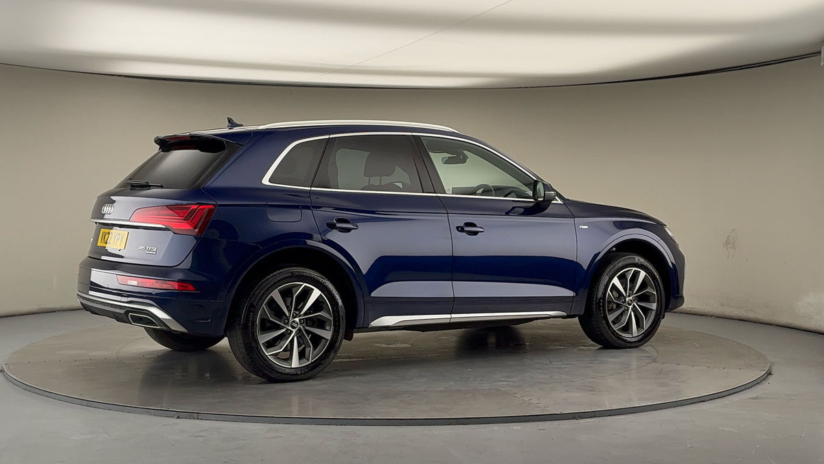 More views of Audi Q5