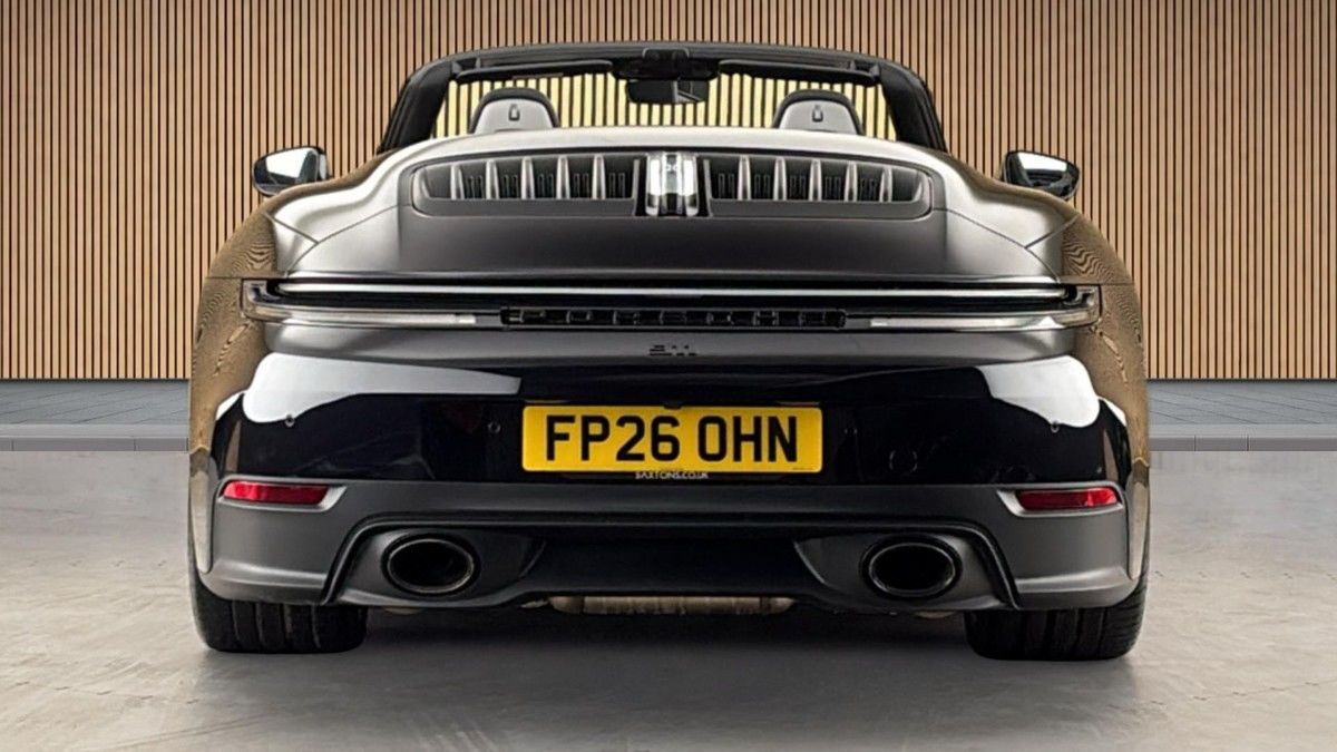 Porsche 911 Image 4