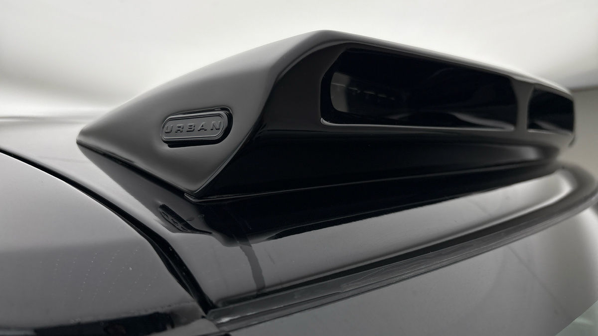 Land Rover Defender 110 Urban Image 25