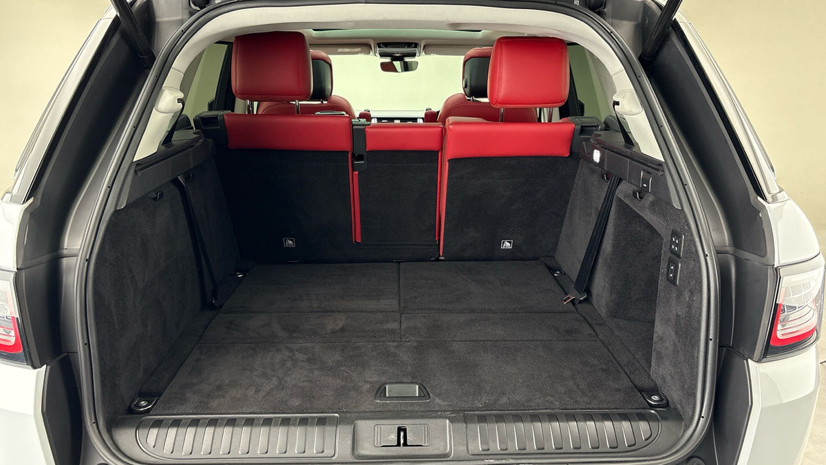 Land Rover Range Rover Sport Image 11