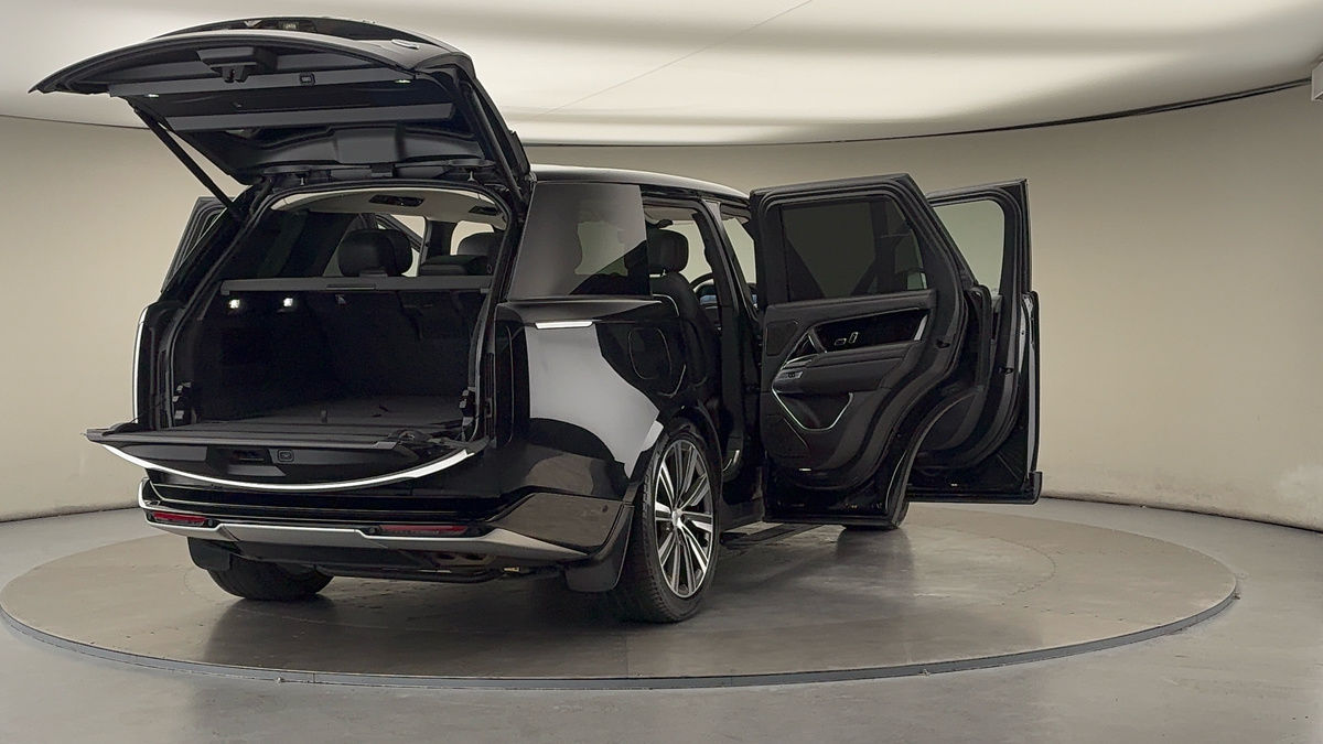 More views of Land Rover Range Rover