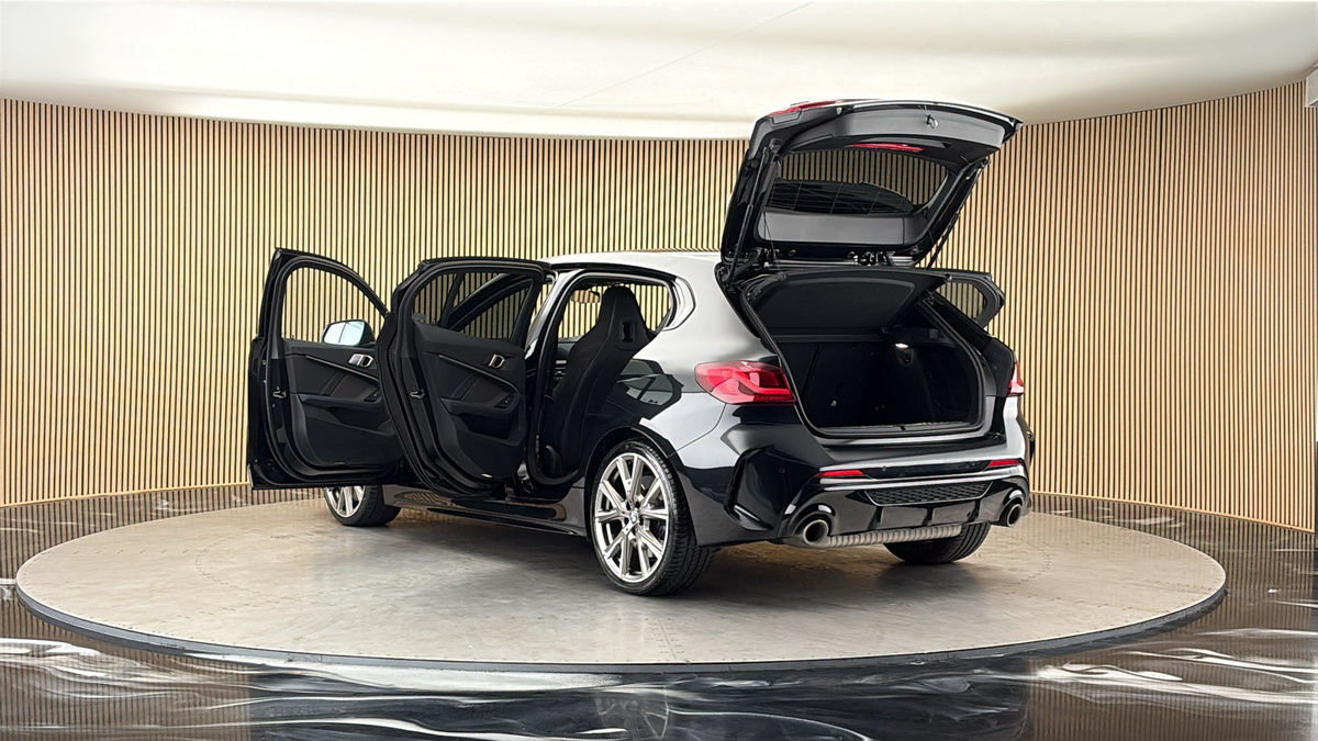 BMW 1 Series Image 23
