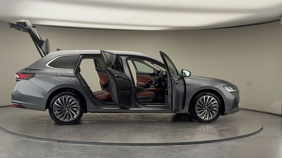 More views of Skoda Superb