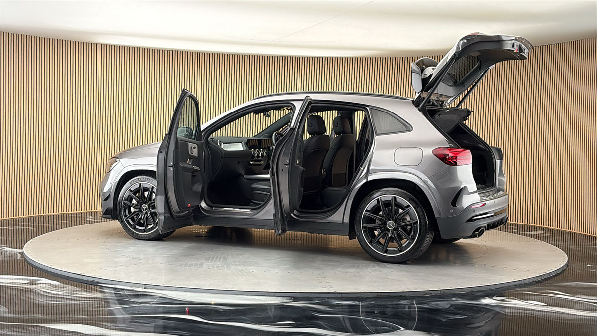 More views of Mercedes-Benz GLA