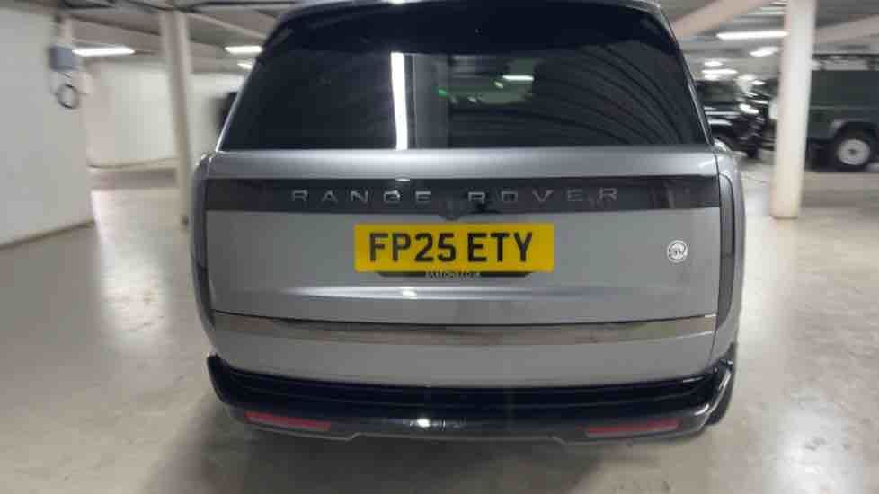More views of Land Rover Range Rover