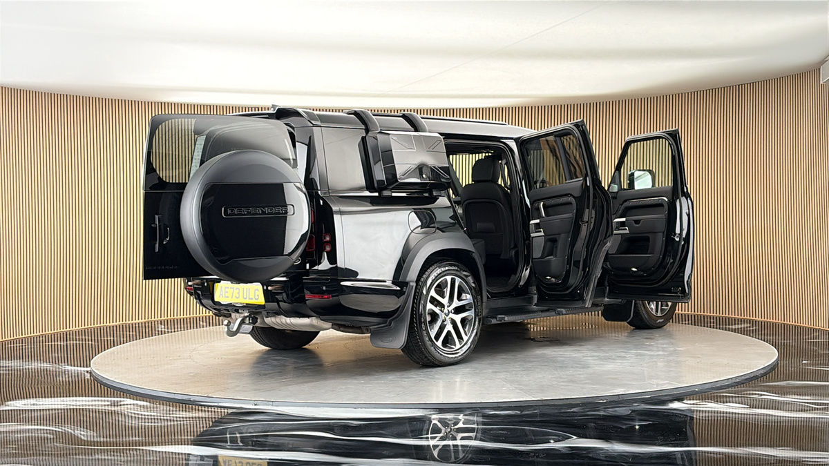 More views of Land Rover Defender 130