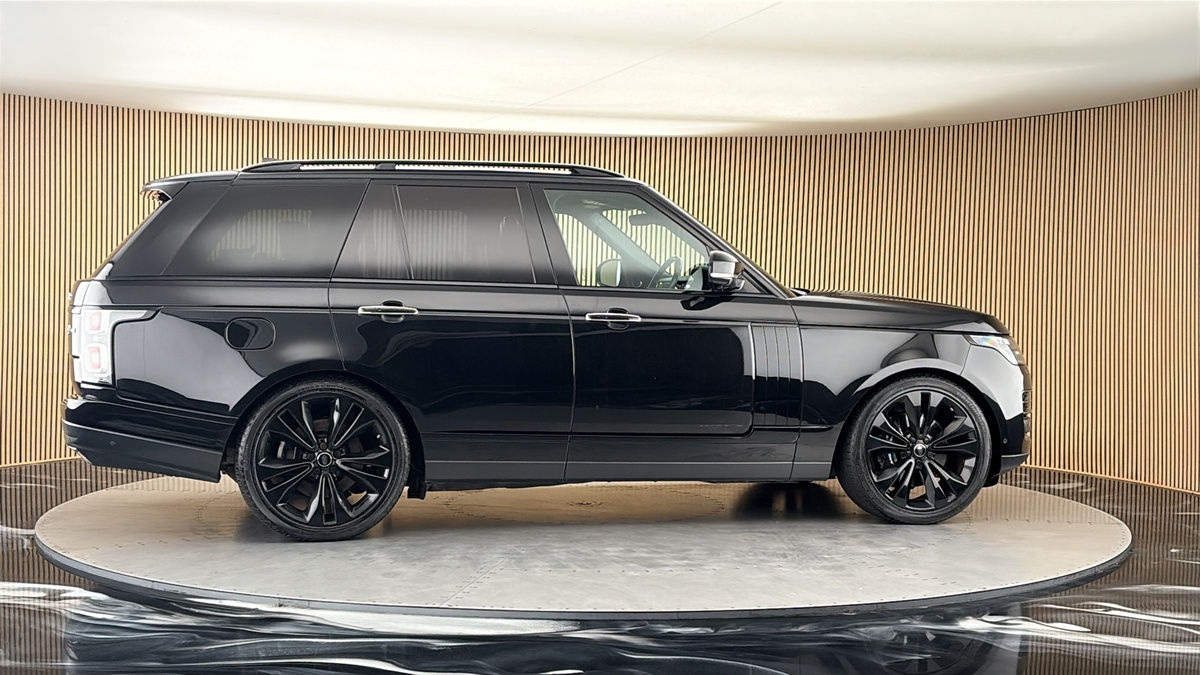 More views of Land Rover Range Rover